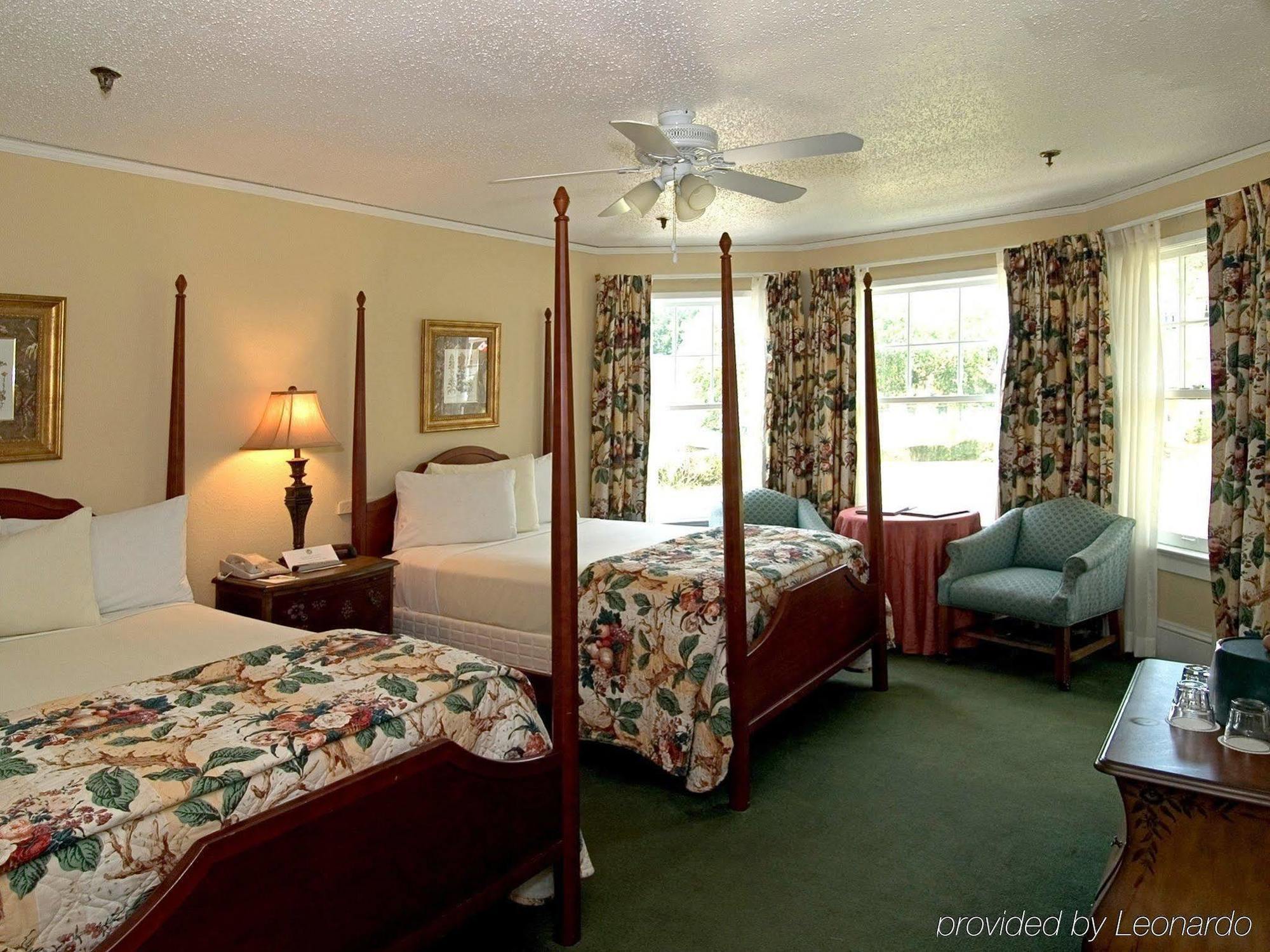Lakeside Inn On Lake Dora 마운트도라 객실 사진